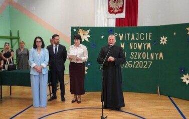 01.09.2026 - NOWY ROK SZKOLNY ROZPOCZĘTY. NAJLEPSI MATURZYŚCI NAGRODZENI 15