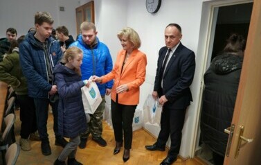 UCZNIOWIE SOSW W KOZIENICACH  Z WIZYTĄ W STAROSTWIE POWIATOWYM 1