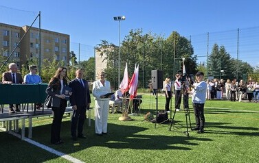 01.09.2026 - NOWY ROK SZKOLNY ROZPOCZĘTY. NAJLEPSI MATURZYŚCI NAGRODZENI 32