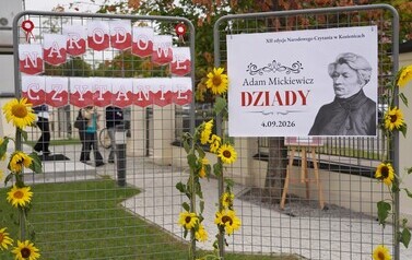 04.09.2026 - &bdquo;DZIADY&rdquo; W OGRODZIE BIBLIOTEKI - KOZIENICKIE NARODOWE CZYTANIE 2026 30