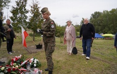 14.09.2026 - UROCZYSTOŚCI PATRIOTYCZNE PRZY POMNIKU KPR. M. OKURZAŁEGO W ZAJEZIERZU 4