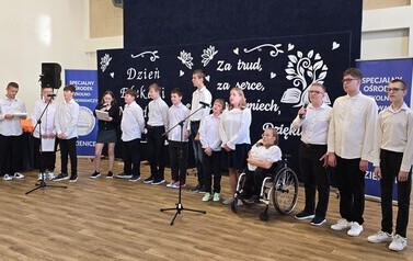 09.10.2026 - &bdquo;ZA TRUD, ZA SERCE, ZA UŚMIECH, DZIĘKUJEMY&rdquo; - DZIEŃ EDUKACJI NARODOWEJ W SOSW W KOZIENICACH 8