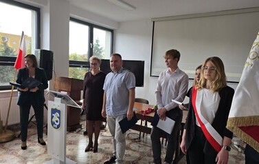 09.10.2026 - ŚWIĘTO NAUCZYCIELI I PRACOWNIK&Oacute;W OŚWIATY W ZS NR 1 W KOZIENICACH 19
