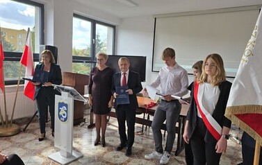 09.10.2026 - ŚWIĘTO NAUCZYCIELI I PRACOWNIK&Oacute;W OŚWIATY W ZS NR 1 W KOZIENICACH 21
