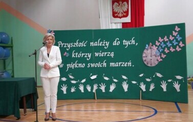 MATURZYŚCI Z &bdquo;ZIELONEGO&rdquo; ZAKOŃCZYLI ROK SZKOLNY 7