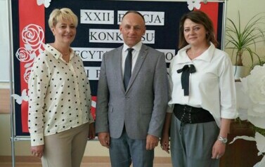 KOLEJNA ODSŁONA KONKURSU RECYTATORSKIEGO POEZJI PATRIOTYCZNEJ W PSP W GARBATCE-LETNISKU 10