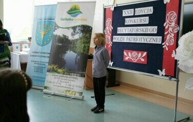 KOLEJNA ODSŁONA KONKURSU RECYTATORSKIEGO POEZJI PATRIOTYCZNEJ W PSP W GARBATCE-LETNISKU 13
