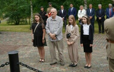 UCZCILI PAMIĘĆ POMORDOWANYCH ŻOŁNIERZY  BATALION&Oacute;W CHŁOPSKICH 7