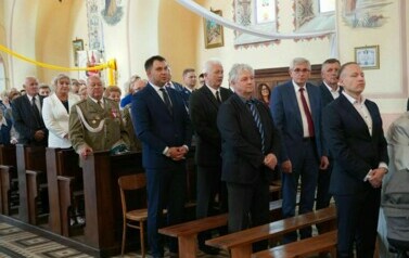 UCZCILI PAMIĘĆ POMORDOWANYCH ŻOŁNIERZY  BATALION&Oacute;W CHŁOPSKICH 25
