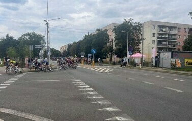 MIĘDZYNARODOWY WYŚCIG KOLARSKI &quot;DOOKOŁA MAZOWSZA&quot; KOLEJNY RAZ W POWIECIE KOZIENICKIM 19