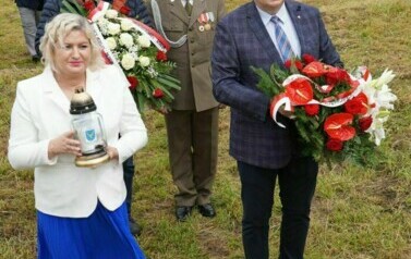 UROCZYSTOŚĆ PATRIOTYCZNA W ZAJEZIERZU 5