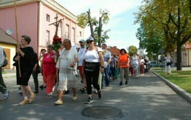 "OSIEMNASTKA" W DRODZE NA JASNĄ G&Oacute;RĘ 11