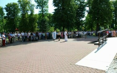 "OSIEMNASTKA" W DRODZE NA JASNĄ G&Oacute;RĘ 14