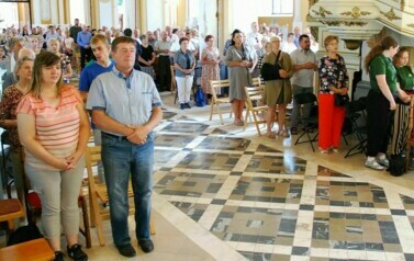 "OSIEMNASTKA" W DRODZE NA JASNĄ G&Oacute;RĘ 21
