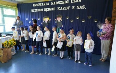 UROCZYSTE PASOWANIE PIERWSZOKLASIST&Oacute;W W PSP W URSYNOWIE 3