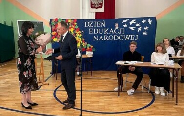 DZIEŃ EDUKACJI NARODOWEJ W &bdquo;ZIELONYM&rdquo; LO 18