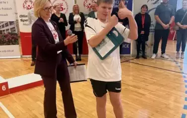 PONAD 80 ZAWODNIK&Oacute;W OLIMPIAD SPECJALNYCH  RYWALIZOWAŁO PODCZAS TURNIEJU BADMINTONA W KOZIENICACH 25