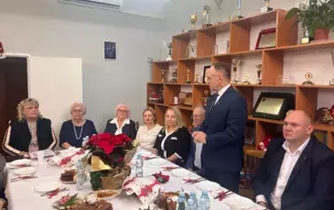 &bdquo;PODZIELMY SIĘ OPŁATKIEM, CHLEBEM POKOJU I NIEBA...&rdquo; 4