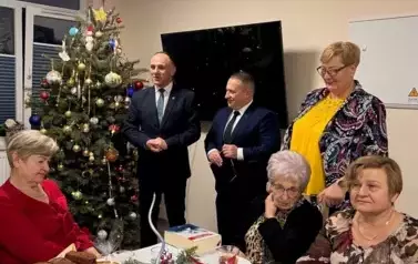 &bdquo;BOŻE NARODZENIE TO CZAS, W KT&Oacute;RYM DOMY  ROZŚWIETLAJĄ SIĘ ŚWIATŁEM ŻYCZLIWOŚCI, MIŁOŚCI I POKOJU&hellip;&rdquo; 3