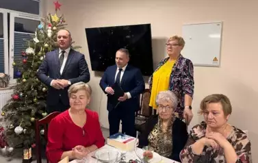 &bdquo;BOŻE NARODZENIE TO CZAS, W KT&Oacute;RYM DOMY  ROZŚWIETLAJĄ SIĘ ŚWIATŁEM ŻYCZLIWOŚCI, MIŁOŚCI I POKOJU&hellip;&rdquo; 5