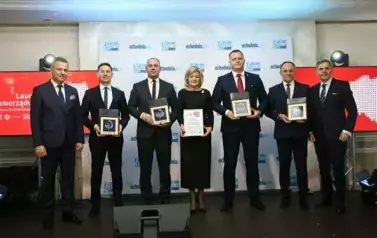 LAUR SAMORZĄDU REGIONU RADOMSKIEGO 1