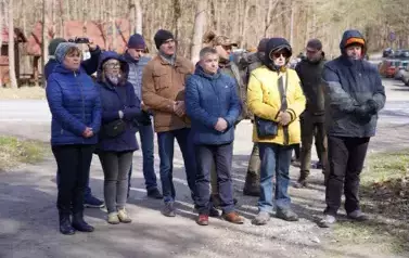 LAS PEŁEN PRZYSZŁOŚCI &ndash; WSP&Oacute;LNA AKCJA SADZENIA DRZEW W NADLEŚNICTWIE KOZIENICE 11