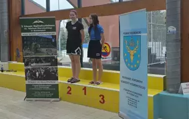 SPORTOWA RYWALIZACJA NA BASENIE 17