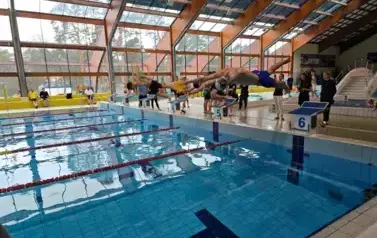 SPORTOWA RYWALIZACJA NA BASENIE 22
