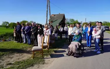 NOWA FIGURA W KĘPIE W&Oacute;LCZYŃSKIEJ 12