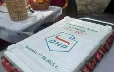 MŁODZIEŻ OHP ŚWIĘTOWAŁA ZAKOŃCZENIE ROKU  NAD JEZIOREM W KOZIENICACH 4