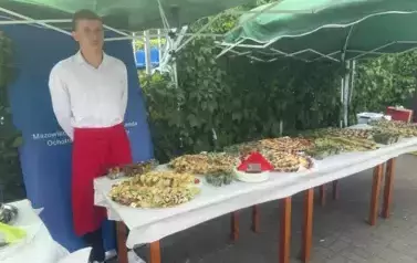 MŁODZIEŻ OHP ŚWIĘTOWAŁA ZAKOŃCZENIE ROKU  NAD JEZIOREM W KOZIENICACH 8