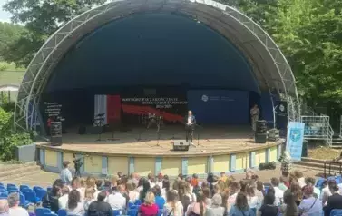 MŁODZIEŻ OHP ŚWIĘTOWAŁA ZAKOŃCZENIE ROKU  NAD JEZIOREM W KOZIENICACH 15