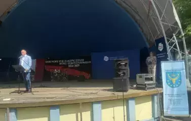 MŁODZIEŻ OHP ŚWIĘTOWAŁA ZAKOŃCZENIE ROKU  NAD JEZIOREM W KOZIENICACH 18