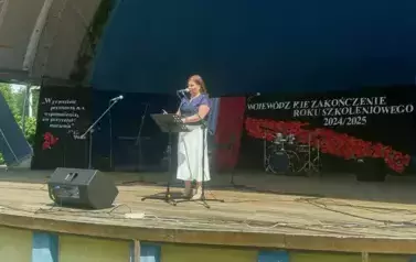 MŁODZIEŻ OHP ŚWIĘTOWAŁA ZAKOŃCZENIE ROKU  NAD JEZIOREM W KOZIENICACH 19