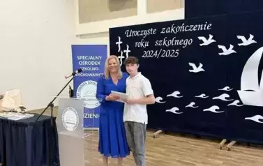 Z UŚMIECHEM KU WAKACJOM &ndash; ZAKOŃCZENIE ROKU W SOSW W KOZIENICACH 17