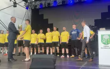 PIŁKARSKIE EMOCJE PODCZAS DNI MIASTA I GMINY GŁOWACZ&Oacute;W 10