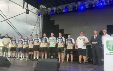 PIŁKARSKIE EMOCJE PODCZAS DNI MIASTA I GMINY GŁOWACZ&Oacute;W 12