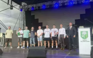 PIŁKARSKIE EMOCJE PODCZAS DNI MIASTA I GMINY GŁOWACZ&Oacute;W 13