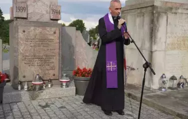 PAMIĘĆ O PRZESZŁOŚCI &ndash; ZOBOWIĄZANIEM NA PRZYSZŁOŚĆ 9