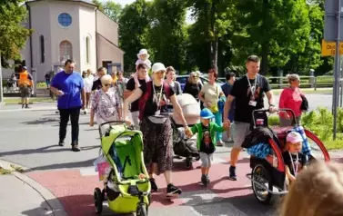 KOZIENICKA &bdquo;OSIEMNASTKA&rdquo; WYRUSZYŁA NA PIELGRZYMI SZLAK 8