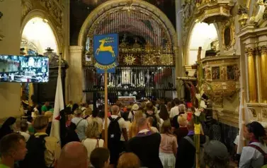 KOZIENICKA &bdquo;OSIEMNASTKA" DOTARŁA NA JASNĄ G&Oacute;RĘ 17