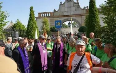 KOZIENICKA &bdquo;OSIEMNASTKA" DOTARŁA NA JASNĄ G&Oacute;RĘ 20