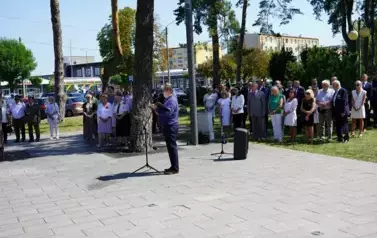 MIESZKAŃCY POWIATU KOZIENICKIEGO ODDALI HOŁD BOHATEROM BITWY WARSZAWSKIEJ 11
