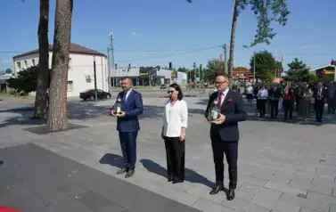 MIESZKAŃCY POWIATU KOZIENICKIEGO ODDALI HOŁD BOHATEROM BITWY WARSZAWSKIEJ 24
