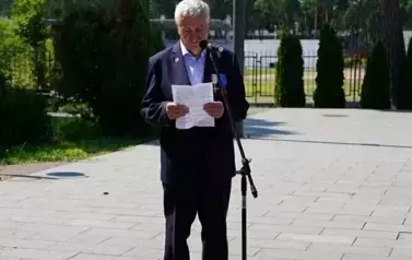 MIESZKAŃCY POWIATU KOZIENICKIEGO ODDALI HOŁD BOHATEROM BITWY WARSZAWSKIEJ 29