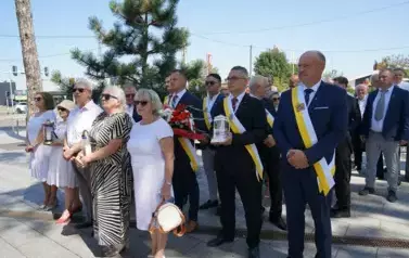 MIESZKAŃCY POWIATU KOZIENICKIEGO ODDALI HOŁD BOHATEROM BITWY WARSZAWSKIEJ 35
