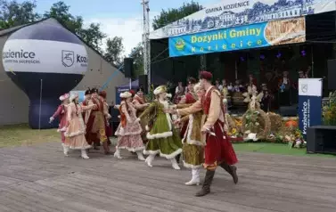 ŚWIĘTO PLON&Oacute;W W BRZEŹNICY &ndash; DOŻYNKI GMINY KOZIENICE 2025 11