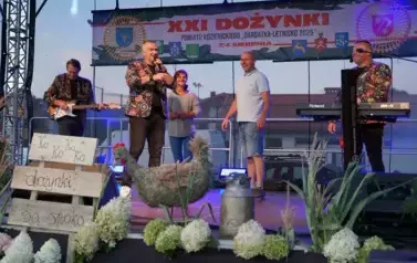 Z SZACUNKIEM DLA CHLEBA, Z DUMĄ O ROLNIKACH 9