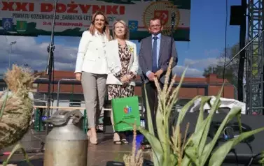 Z SZACUNKIEM DLA CHLEBA, Z DUMĄ O ROLNIKACH 48