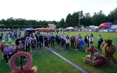 Z SZACUNKIEM DLA CHLEBA, Z DUMĄ O ROLNIKACH 49